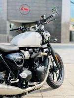 Triumph Street Twin 900cc  29A1-152.48