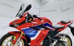 Honda CBR 150R Màu Đỏ Vành Vàng   (Xe mới 100%)