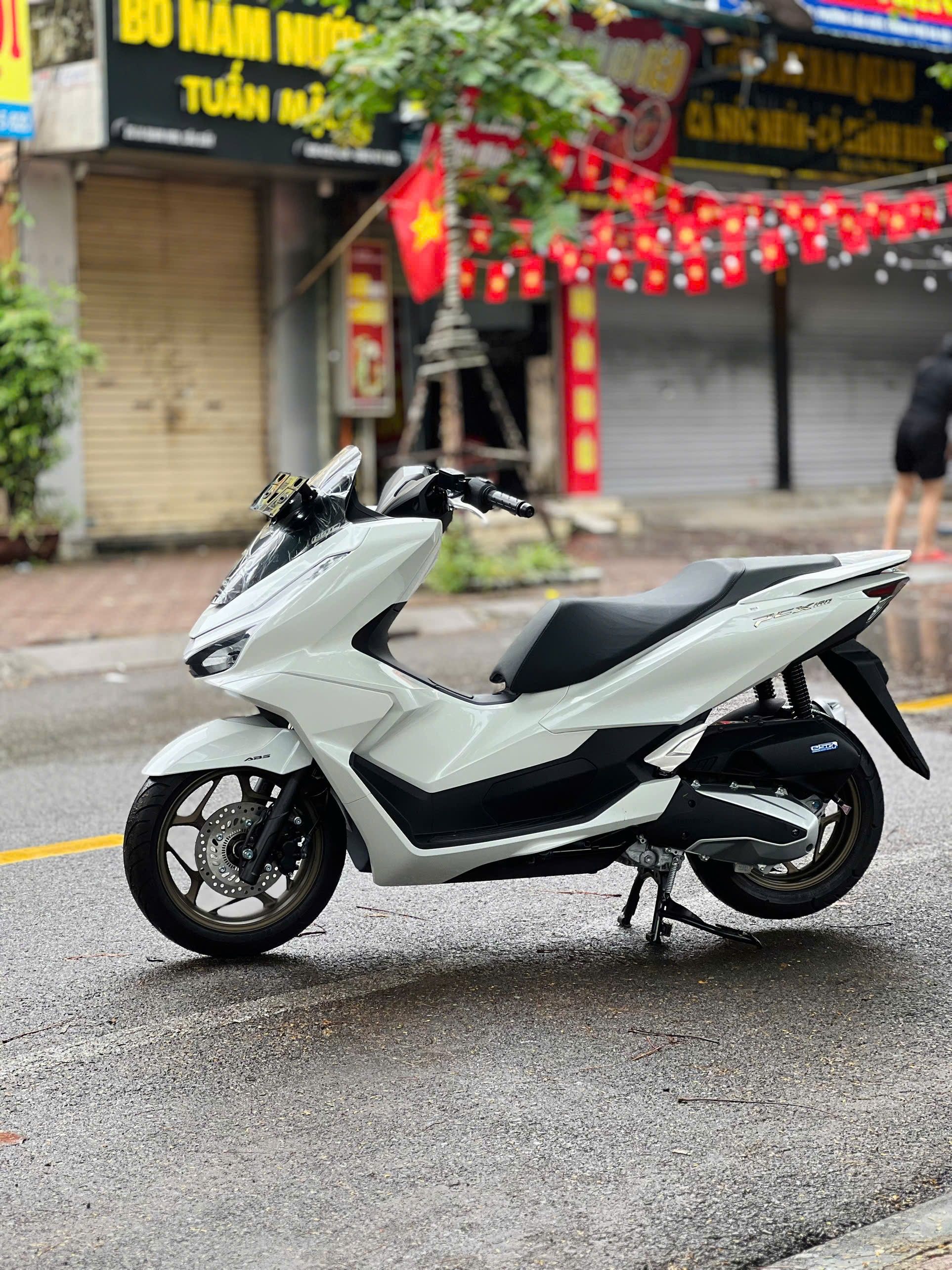 Honda Pcx 160 2025 new trắng Honda Pcx 160 2025 new trắng