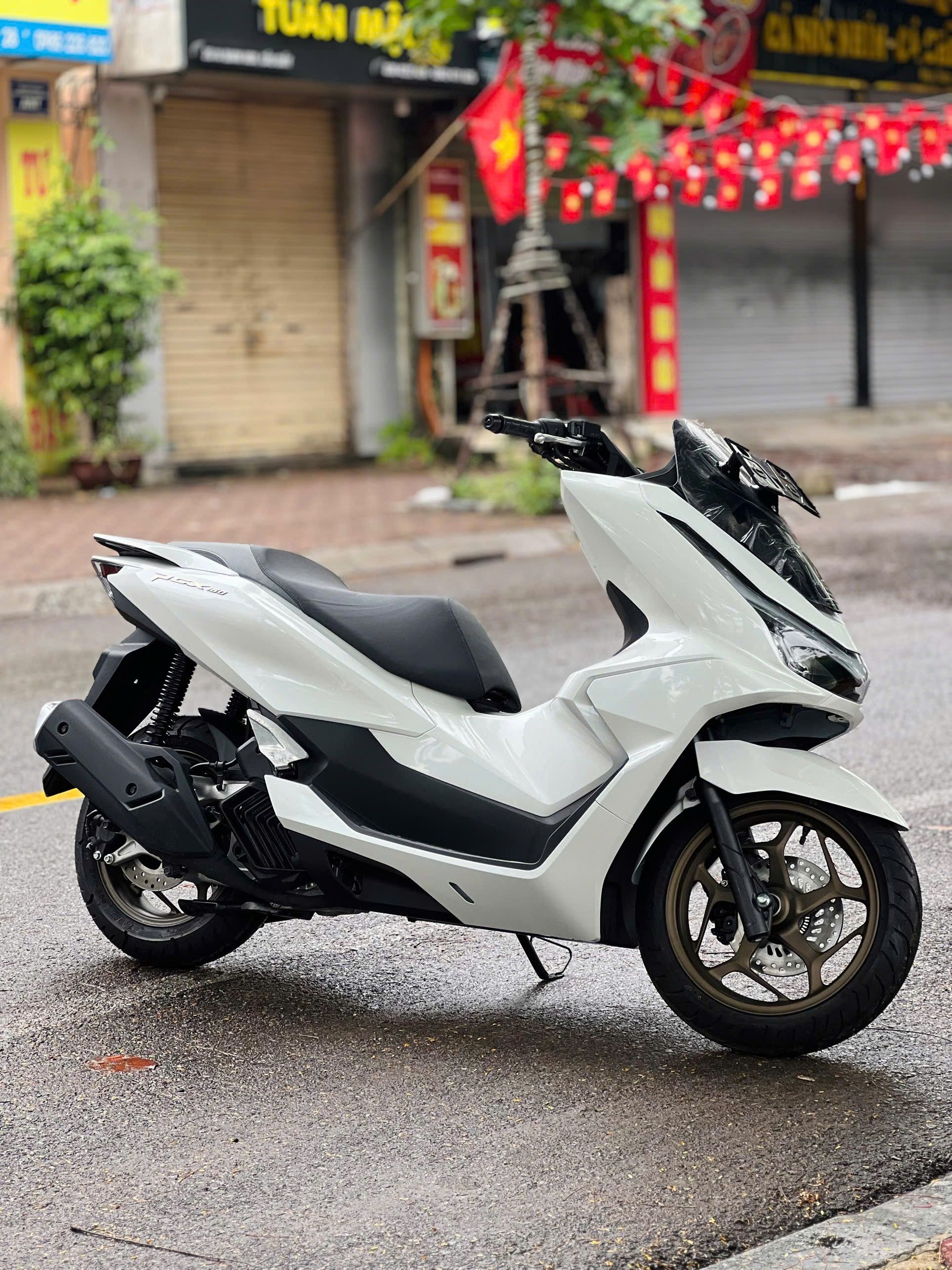 Honda Pcx 160 2025 new trắng Honda Pcx 160 2025 new trắng