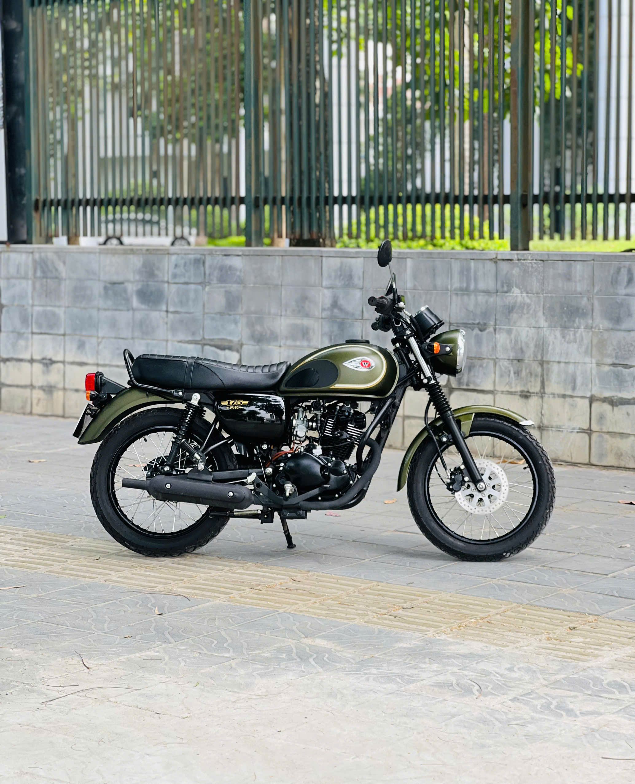 Kawasaki w175 2018  29A1-107.25 Kawasaki w175 2018  29A1-107.25