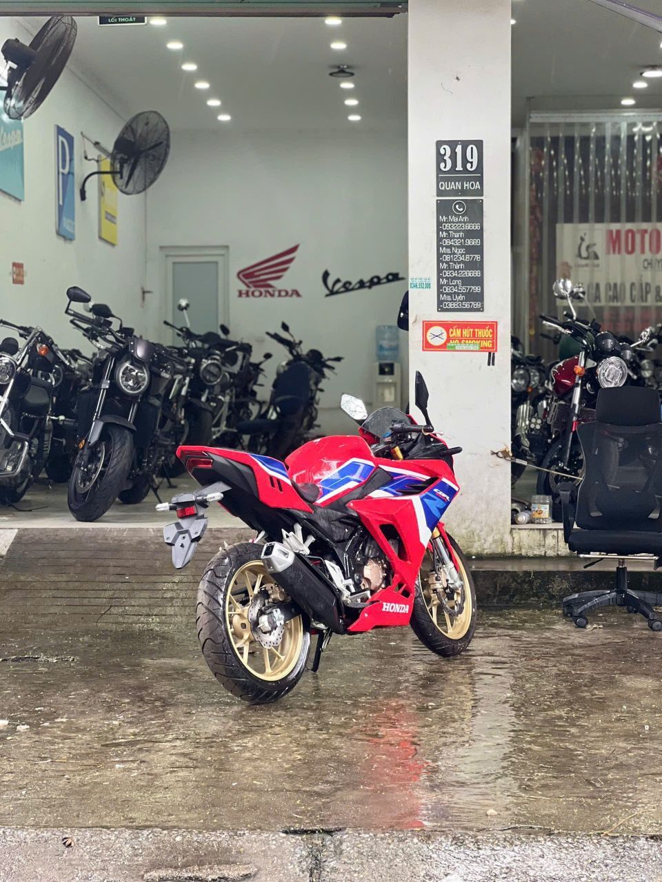 Honda CBR 150R 2023 Xe mới màu đỏ trắng xanh  Honda CBR 150R 2023 Xe mới màu đỏ trắng xanh