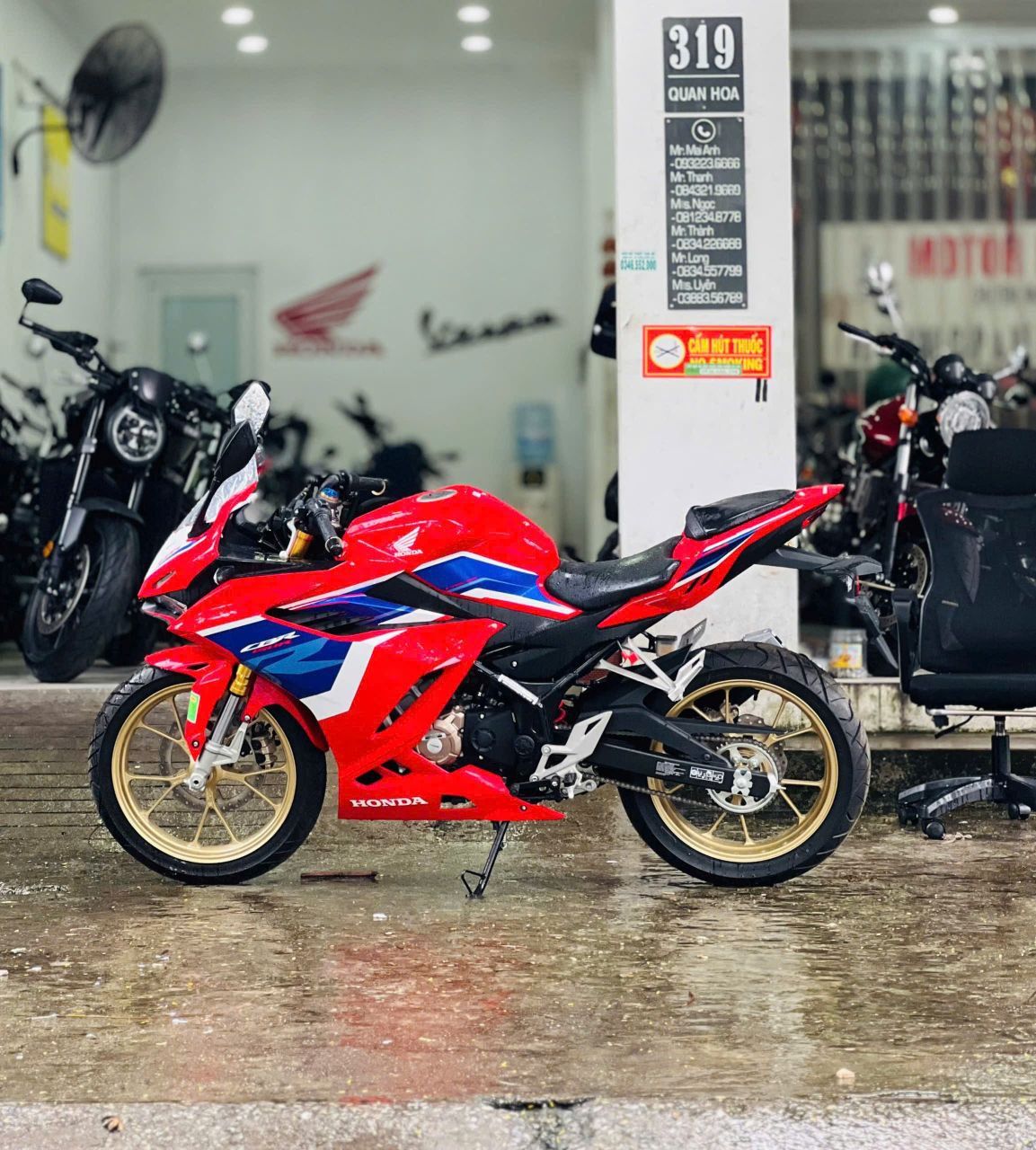 Honda CBR 150R 2023 Xe mới màu đỏ trắng xanh  Honda CBR 150R 2023 Xe mới màu đỏ trắng xanh