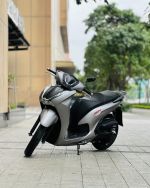 Honda SH 350i 2022 thu hồi biển