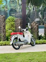 Honda Super Cub 125 2024 màu trắng Lăn bánh 25km thu hồi biển