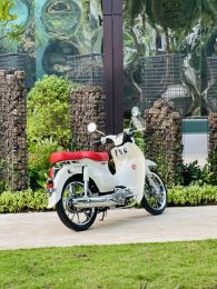 Honda Super Cub 125 2024 màu trắng Lăn bánh 25km thu hồi biển